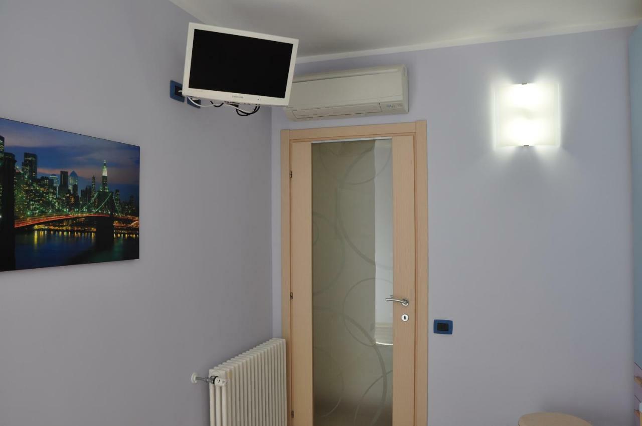 Una Spettacolare Vista Mare - Casa Con Jacuzzi Bergeggi Exterior foto